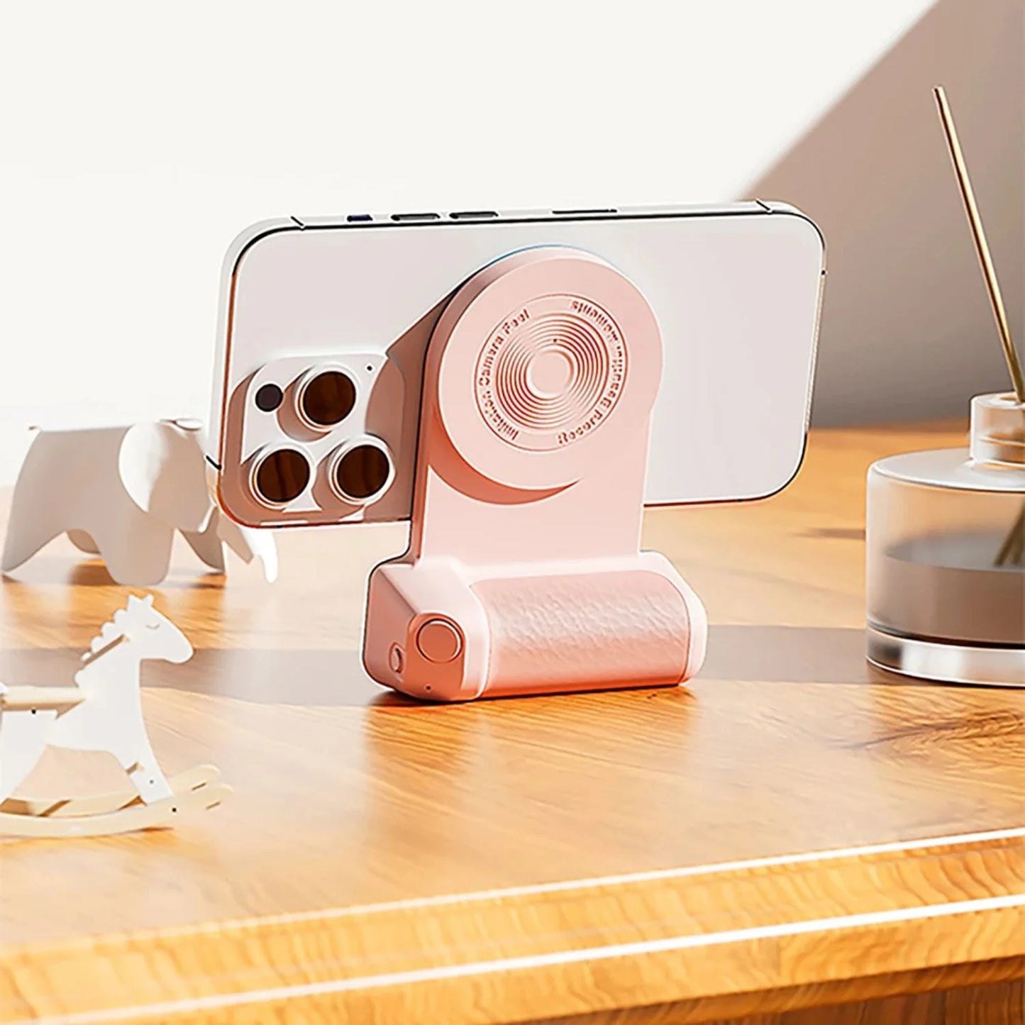 SnapMate | Magnetic Camera Handle